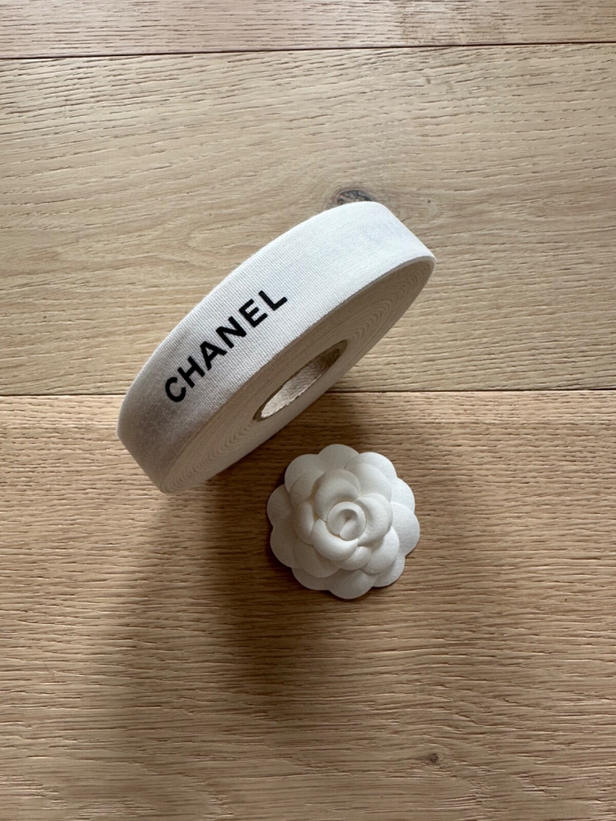 ラッピング用リボン　CHANEL Auth. Brand New Chanel Wrapping Ribbon Wide 1