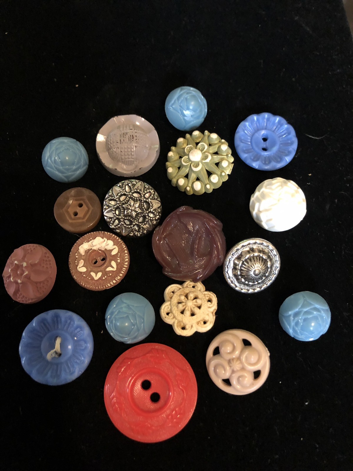 Rare Antique Buttons, Lot Of 18, Flowering
