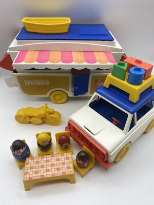 Vintage 1972 Hasbro Toy Romper Room Weeble Wobbles Popup Camper Car Play Set