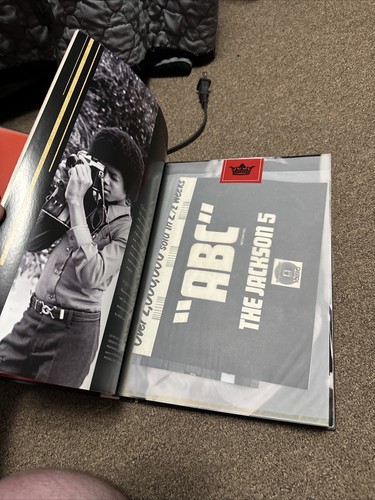 The Michael Jackson Treasures: Celebrating the King o by King
