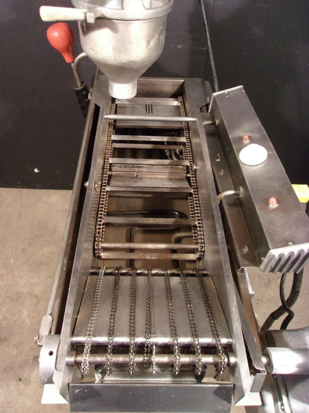 DONUT MACHINE / FRYER / MAKER / BELSHAW  DONUT ROBOT DR-42 >> $2600 <<