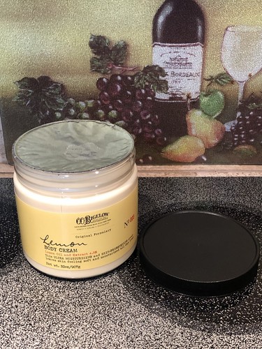 Bath & Body Works CO Bigelow Lemon & Extract Body Cream #005 32oz