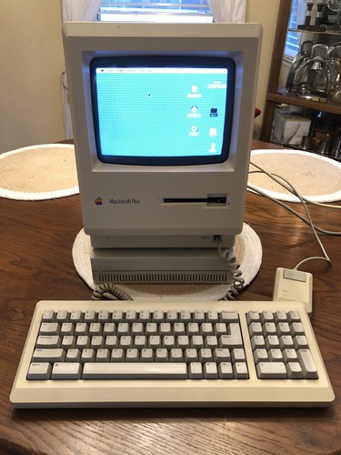 Apple　Macintosh Plus 1Mb product-87749.jpg