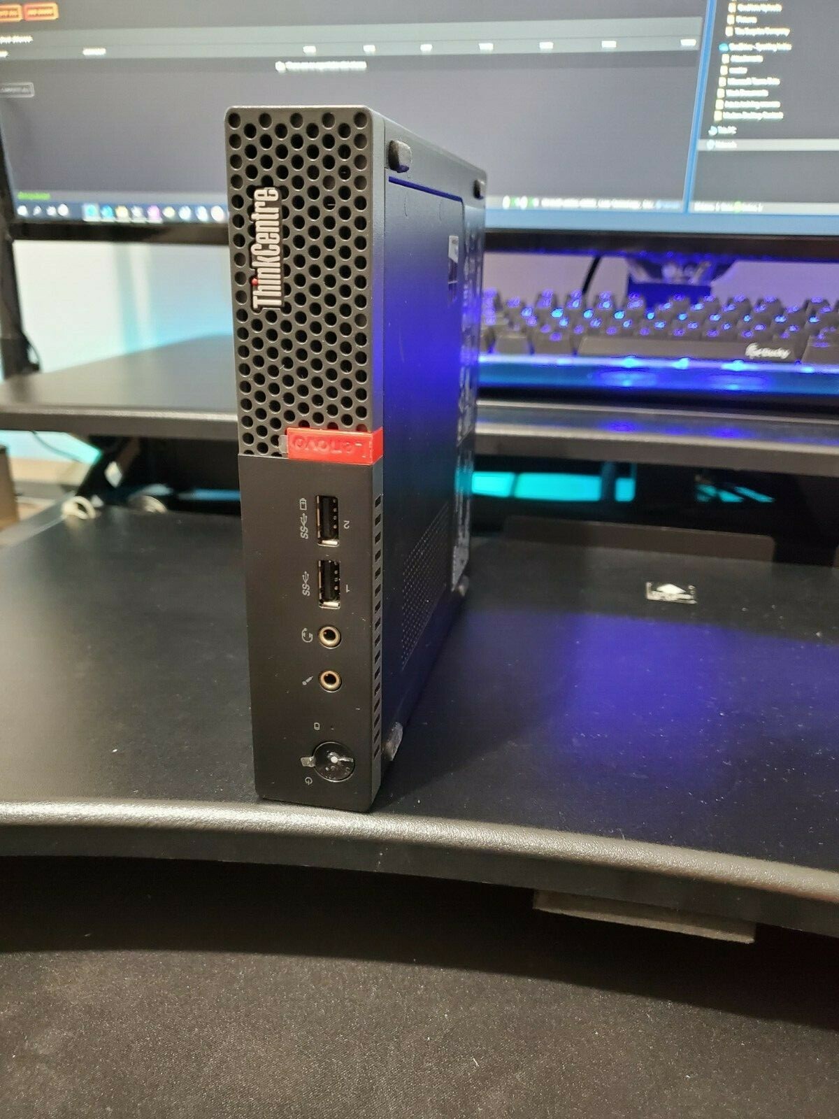 Lenovo Tiny M710q - 7th Gen i5-7400T - 8gb RAM - m.2 128SSD Lenovo Tiny M710q - 7th Gen i5-7400T - 8gb RAM - m.2 128SSD
