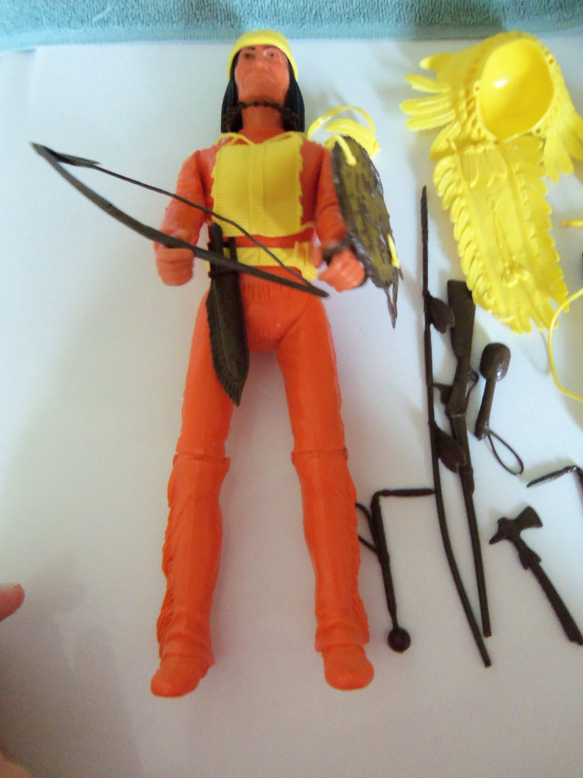 Marx Geronimo Orange & yellow +31 accessories Johnny West Adventure series 1973