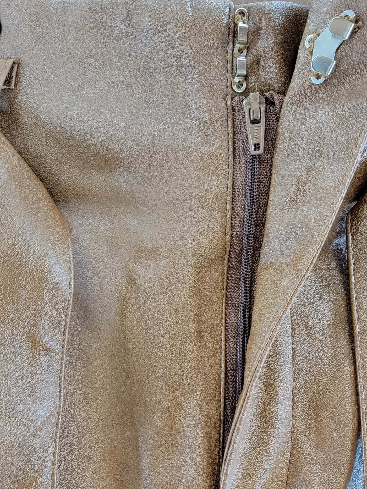 Lucy Paris Faux Leather Paperbag-Waist Pants Women's S Cognac Zip Front Closure - Picture 10 of 18