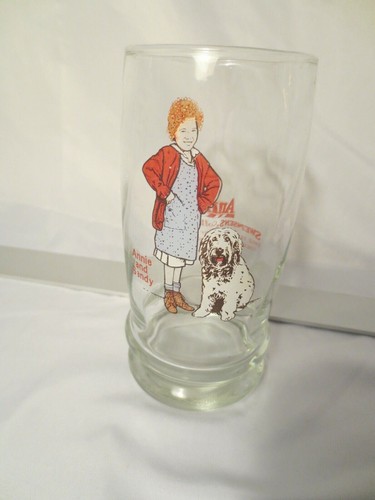 Annie Glass from the 1982 Movie Annie and Sandy Swensen's Collector Glass 6