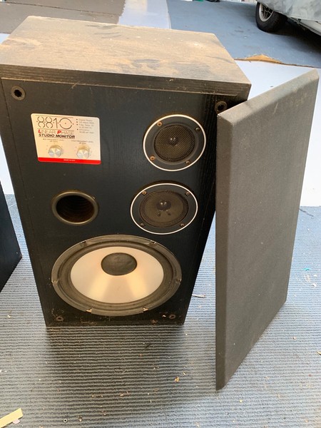 8810 linear phase studio monitor