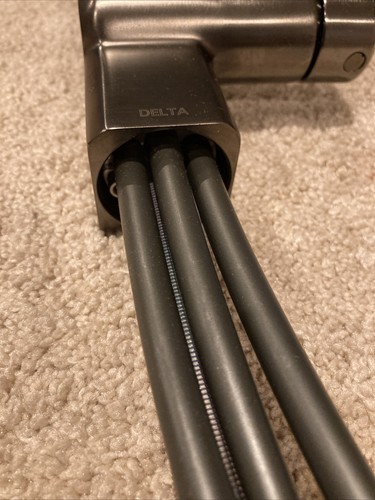 Delta 4193-KS-DST Black Stainless 1.8 GPM Single Hole Pull Out Kitchen Faucet