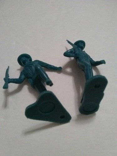 MARX FORT APACHE 7th Calvary 54 MM  soldiers and horses vintage military playset