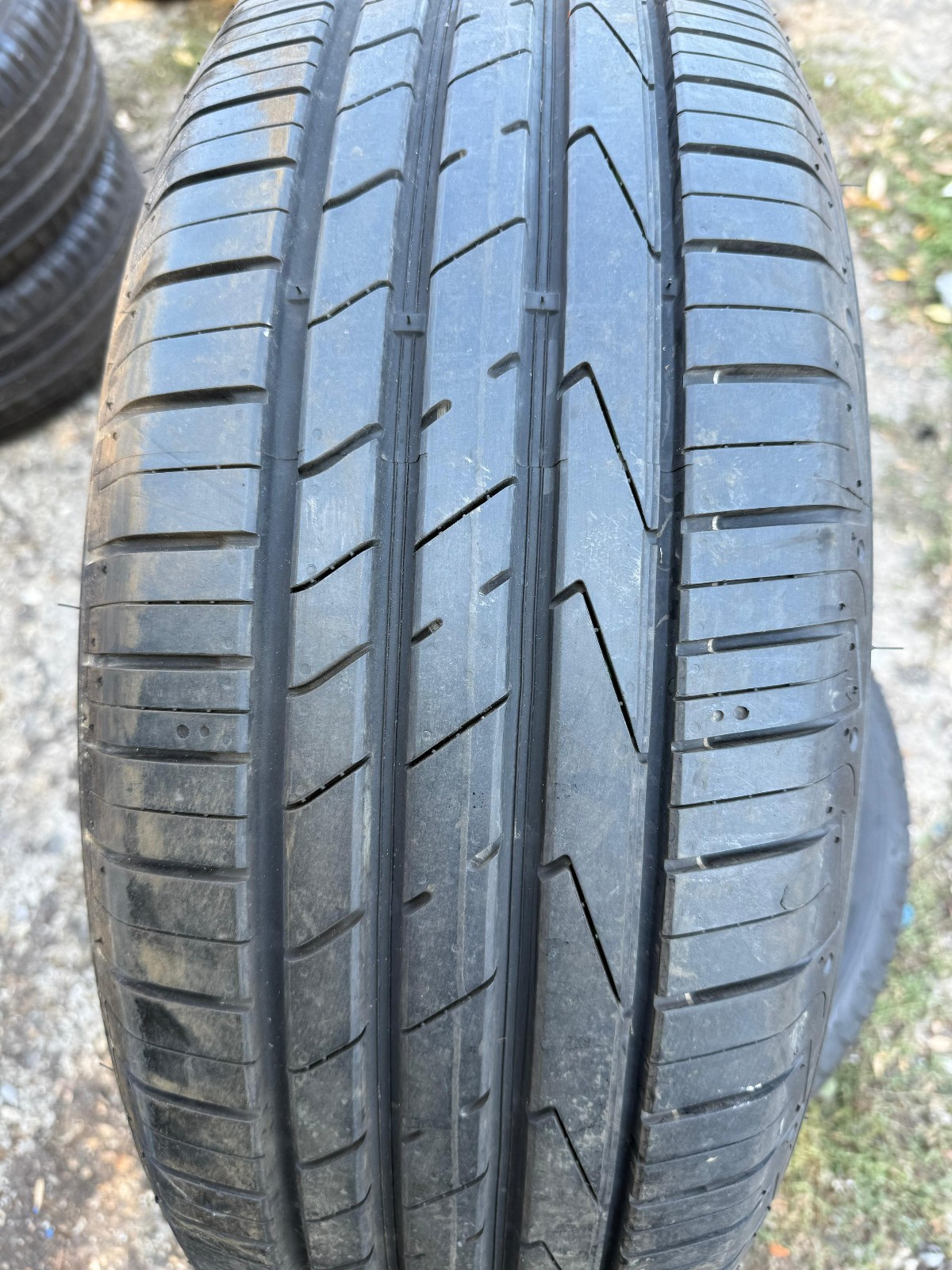 New 235 65 17 Hankook, Ventus S1 Evo 2 SUV, AO, 104W, x1 Tyre (F1_tyres) YD159