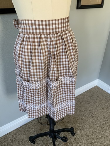 Vintage Apron Brown and White Gingham with RicRak Details and Pockets