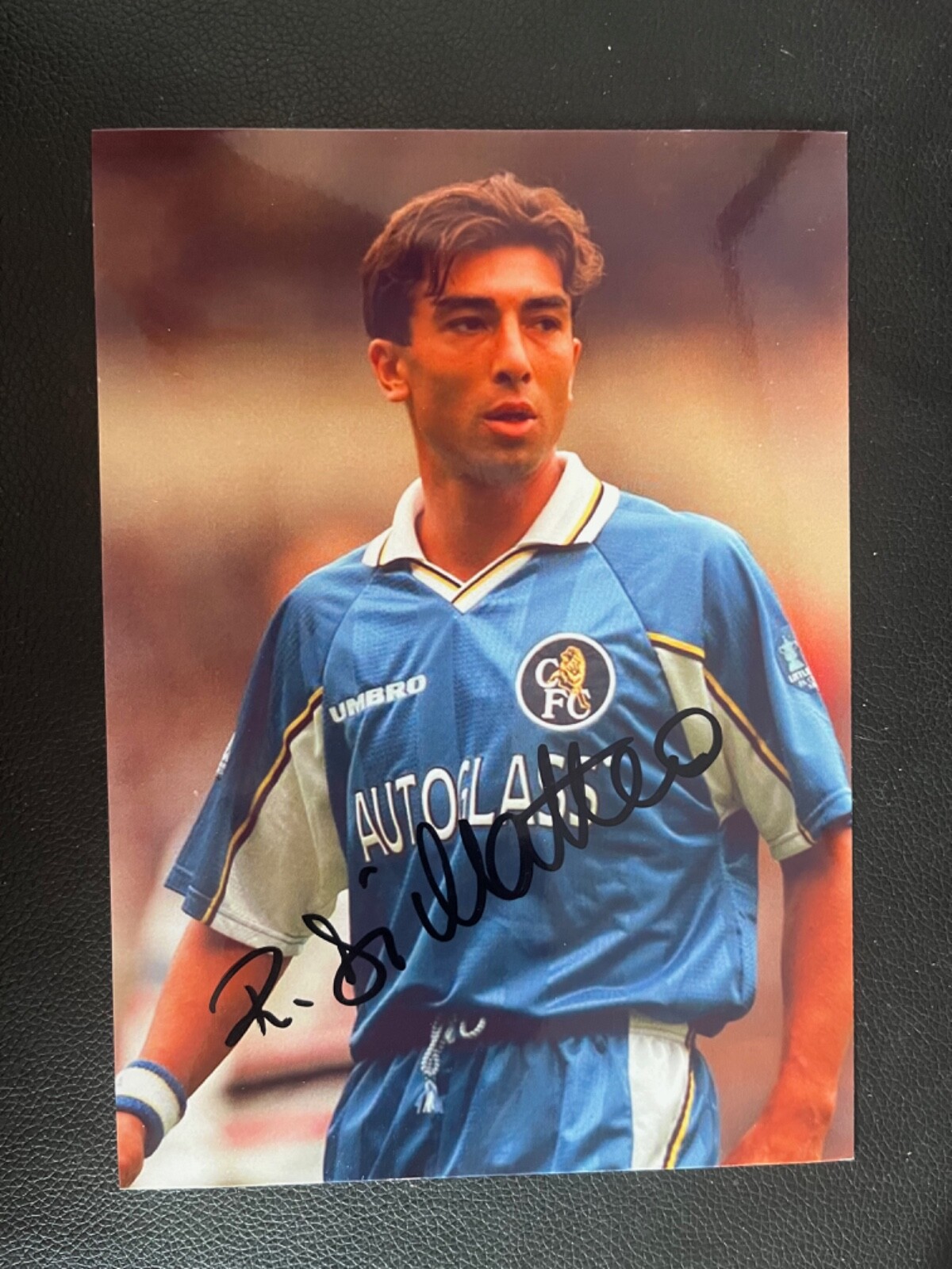 ROBERTO DI MATTEO - FORMER CHELSEA FOOTBALLER  -  SUPERB SIGNED PHOTOGRAPH