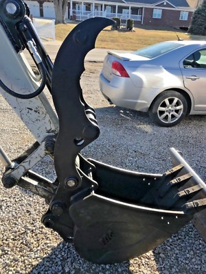 Takeuchi TB145 TB245 TB250 TB260 HYDRAULIC MINI EXCAVATOR THUMB GRAPPLE CLAMP