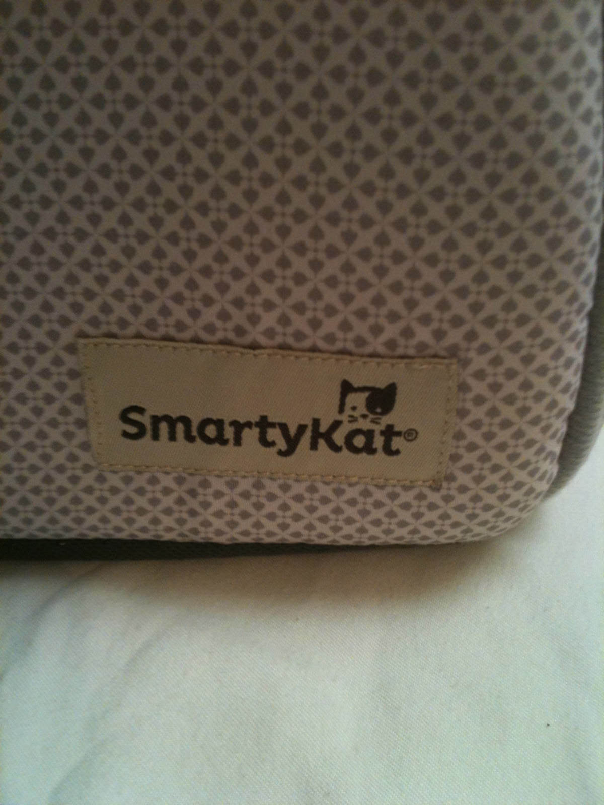SmartyKat Kitty House