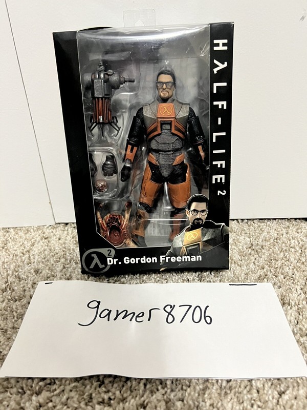 NECA Half-Life 2 Dr. Gordon Freeman  Action Figure New