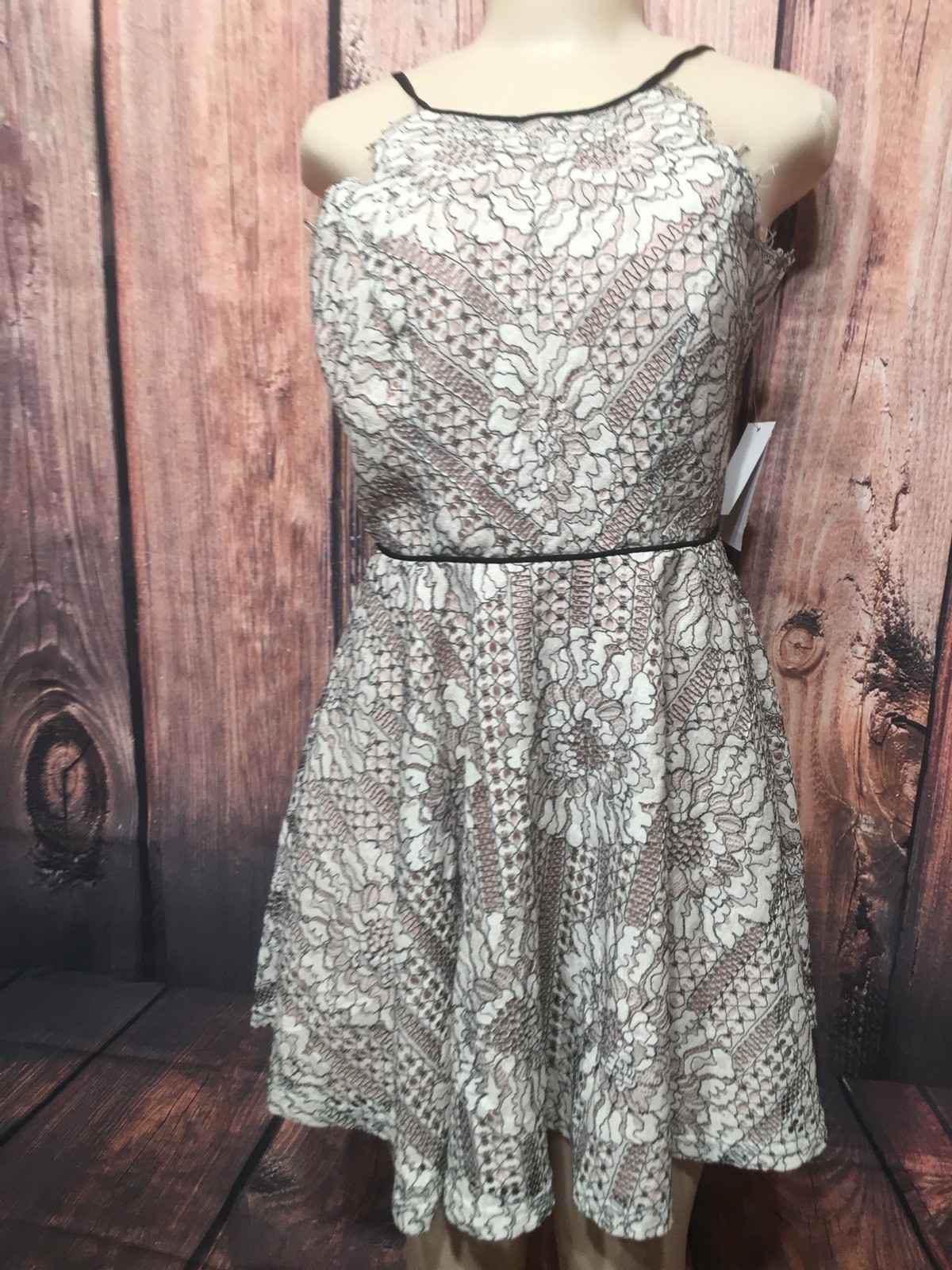 Платье City Studios Juniors Lace Fit 