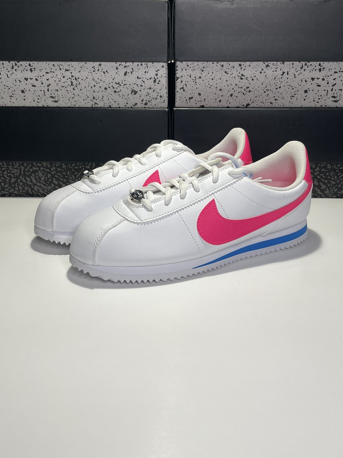 nike cortez hyper red