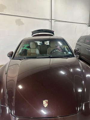 (LOCAL PICKUP ONLY) 11 12 13 14 PORSCHE CAYENNE Hood