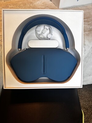 Apple AirPods Max Wireless Bluetooth Headphones, Active Noise Cancelling 