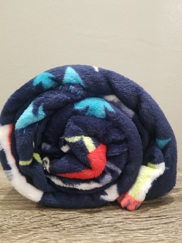 NEW SUPER SOFT COZY PLUSH THROW BLANKET 50" X 60" CAMPER WITH BEARS & TREES BLUE