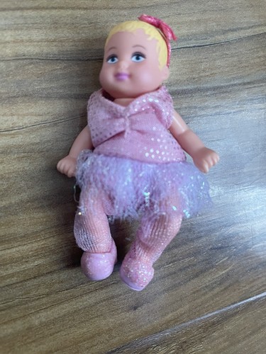 Caucasian Barbie  Baby Krissy doll #sg1