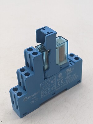 Finder 95.05 Terminal Relay Socket 10 Amp 300 Volt with Relay 40.52 8-Pins 250V