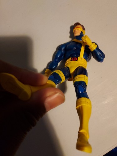 MAFEX No.099 X-MEN Cyclops COMIC Ver. Height approx. 160mm MAFEX No.099 X-MEN Cyclops COMIC Ver. Height approx. 160mm