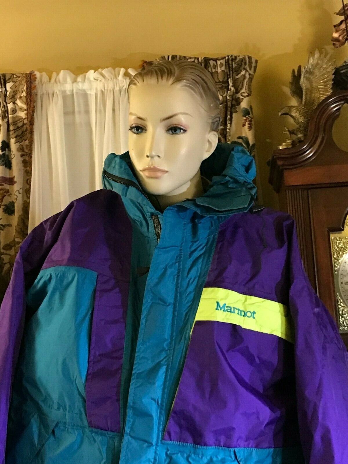 VINTAGE MARMOT WINTER SPORT JACKET SIZE X/L LAMINATED WITH VINTAGE MARMOT WINTER SPORT JACKET SIZE X/L LAMINATED WITH