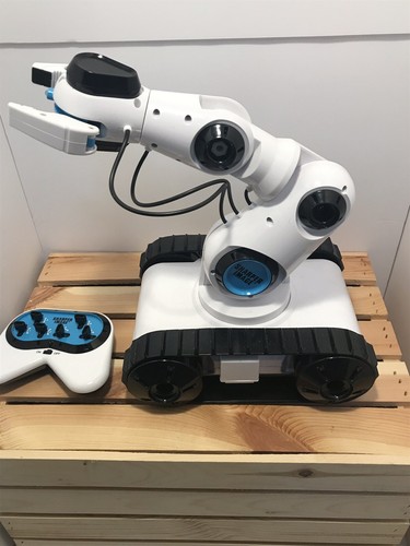 Remote Control Robot With Crane