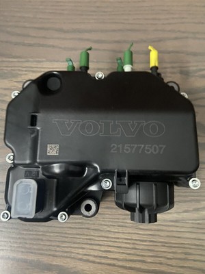 NEW Genuine Bosh Volvo Mack 12 V DEF Urea Pump 21577507