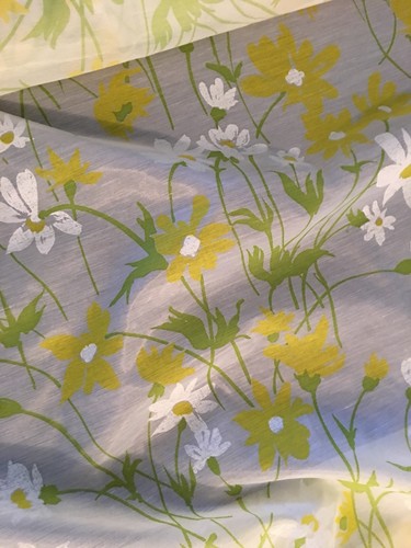 Vintage Sheer Mod Retro Fabric Daisies 45” 25 Yards Bolt