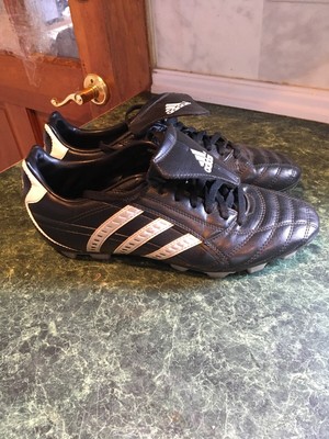 adidas traxion football boots