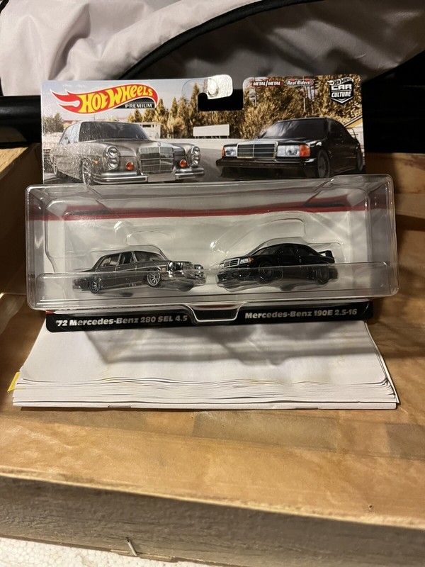 Hot Wheels Duo Pack Mercedes 190 E 280 Sel 