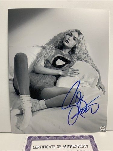 Gigi Hadid (Actress/Model) Signed Autographed 8x10 photo