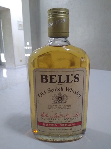 ウイスキー Bells Old Scotch Whisky Extra Spewcial s-l400.jpg