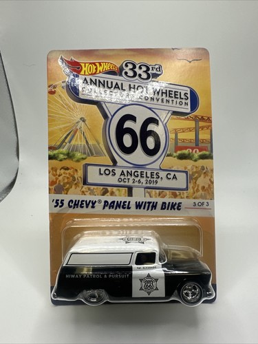 33rd Collectors Convention ‘55 Chevy Panel With Bike #02124