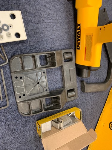 DEWALT 15.5 GA HARDWOOD FLOORING STAPLER DWMIIIFS