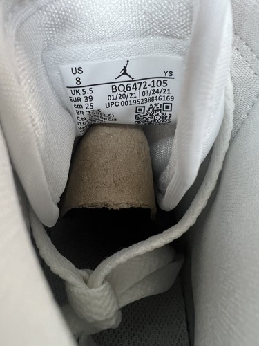 Pre-owned Jordan Wmns Air  1 Mid White Almnm Wolf Grey Bq6472-105 Women's Sz 8 / Men's 6.5