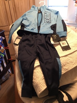 nike 2 piece jogging suit