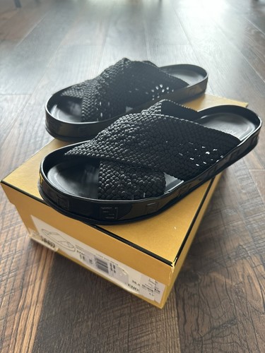 FENDI SLIDES WITH LOGO スライド サンダル 洗練 快適 ロゴ FENDI フェンディ FF Logo Cross Slider Slippers 7X1222 A63T