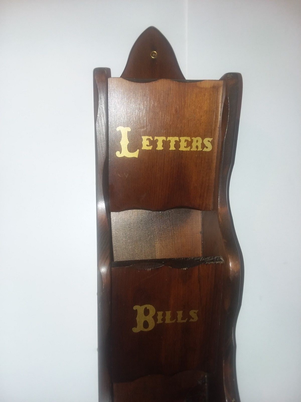 VTG 70's WOOD MAIL BOX BILL/LETTER WOODEN HOLDER RACK STAND WALL MOUNT 22