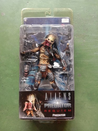 Neca Alien vs Predator AVP Wolf Unmasked Battle Damaged