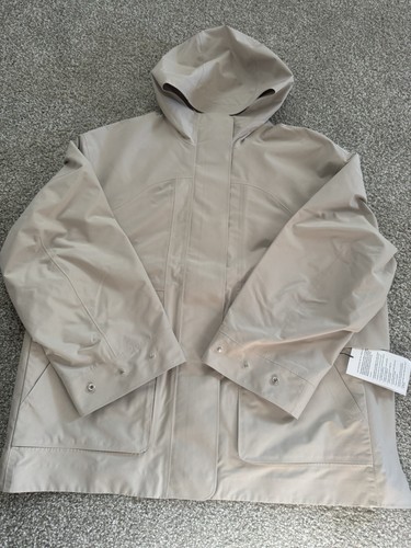 lululemon ホワイト ジャケット フード付き8 Lサイズ Lululemon Lightweight Cinch-Waist Jacket - Bone - lulu fanatics
