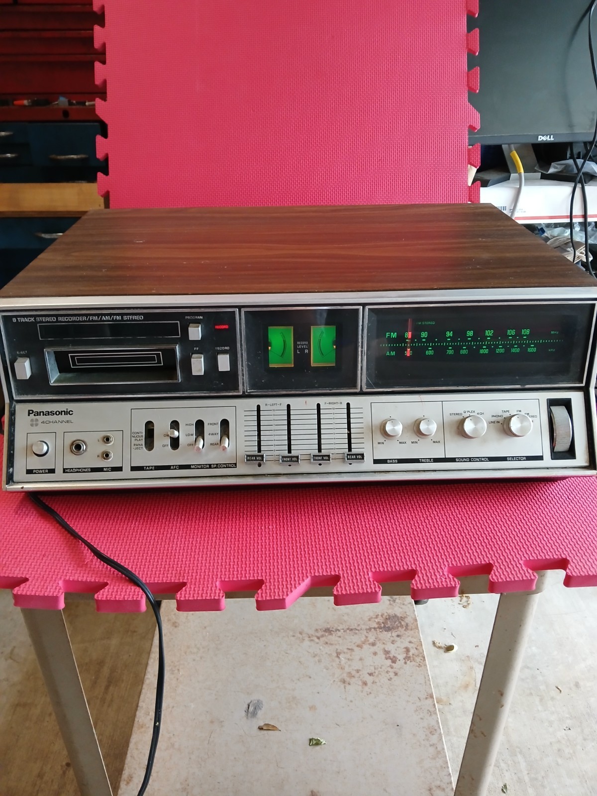 Panasonic 8 Track Cassette Player Recorder Player AM-FM Radio RS