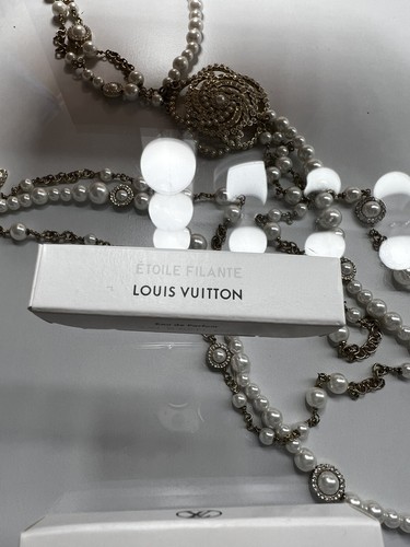Auth Louis Vuitton Etoile Filante Eau de Parfum 2ml .06Fl oz Auth Louis Vuitton Etoile Filante Eau de Parfum 2ml .06Fl oz