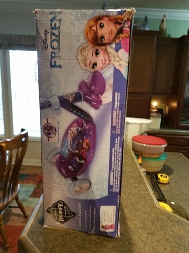 Disney store frozen 3 Wheel Scooter