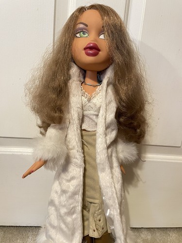 2003 MGA Entertainment Large Bratz Yasmin 24" Doll