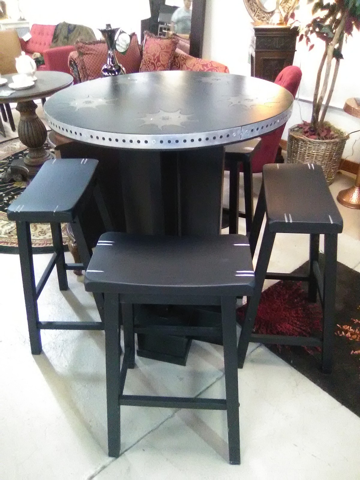 Handmade Bar Table with Gears, includes 4 Bar Stools