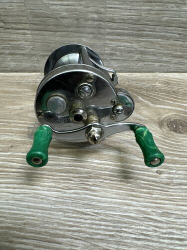 Vintage Pflueger Akron No. 1893 Bait Casting FISHING REEL